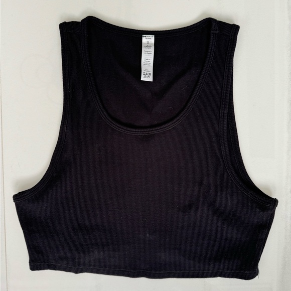 Crop top - Picture 1 of 3